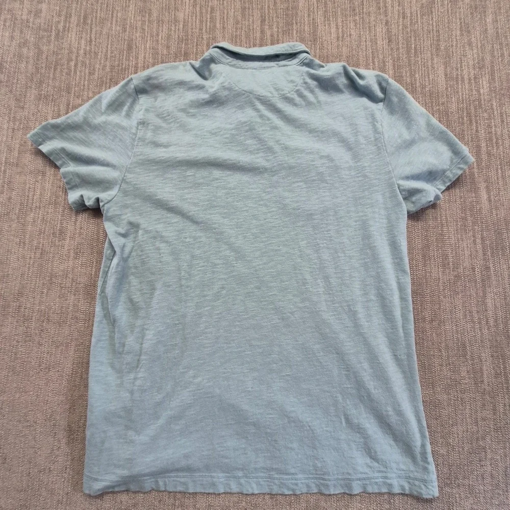 Banana Republic men's light blue polo shirt LG duo pockets 100% Cotton preppy